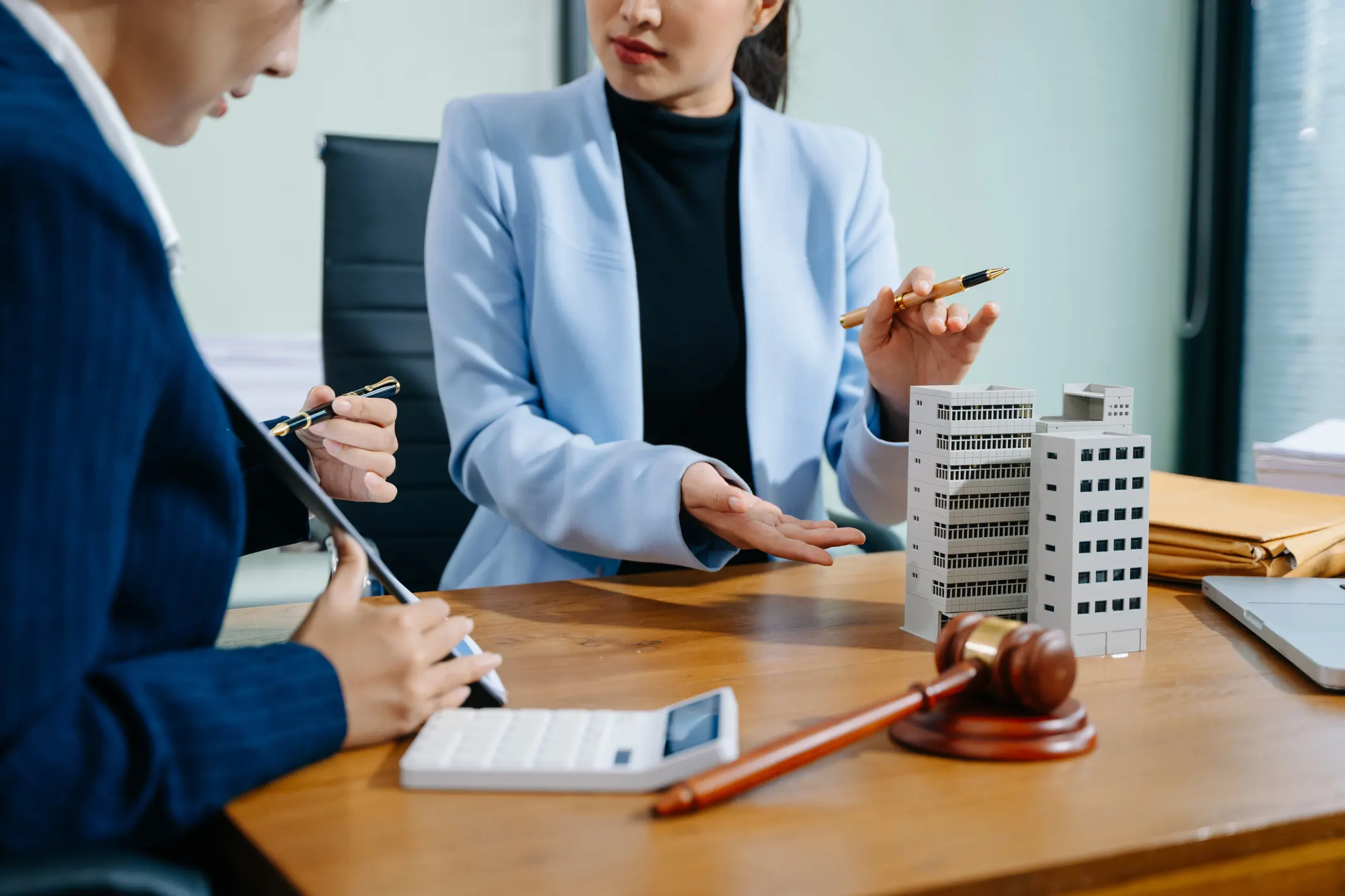 How Hiring a Commercial Real Estate Attorney Can Help Your Business Move Forward